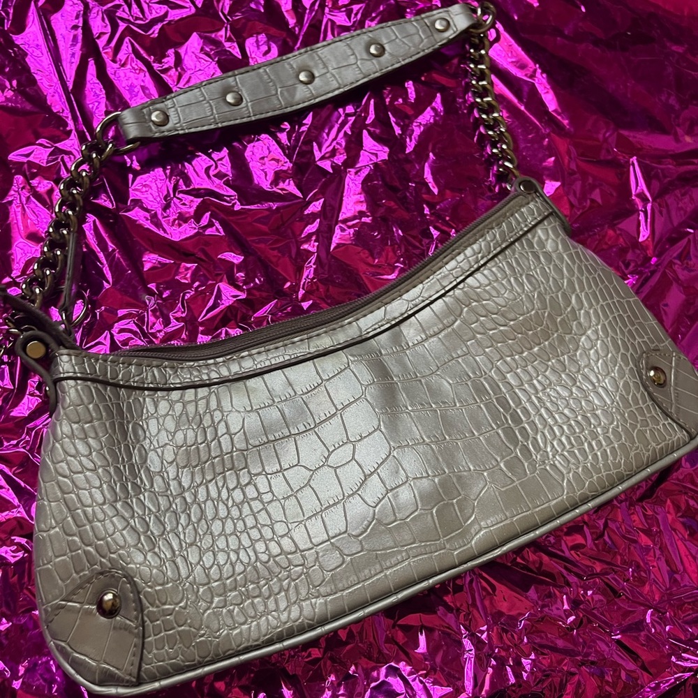 Super cute “Nine West” clutch purse! Silver color is perfect for street look! - Picture 3 of 4